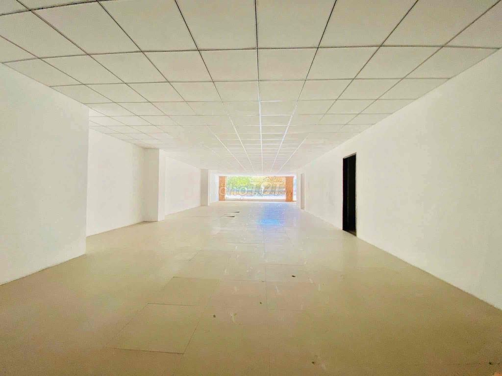 Дом, 11 спален · 300 м² 3