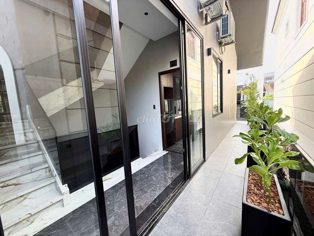 Дом, 11 спален · 400 м² 2