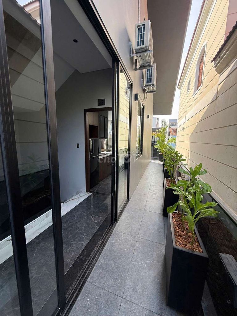 Дом, 11 спален · 400 м² 4