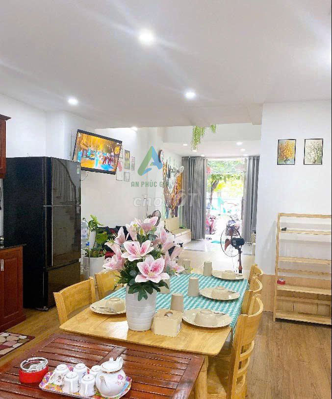 Дом, 11 спален · 120 м² 4