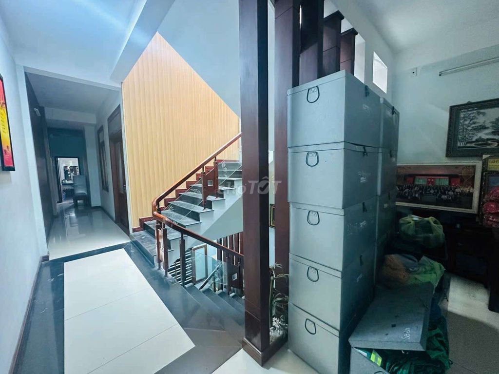Дом, 3 спальни · 125 м² 6
