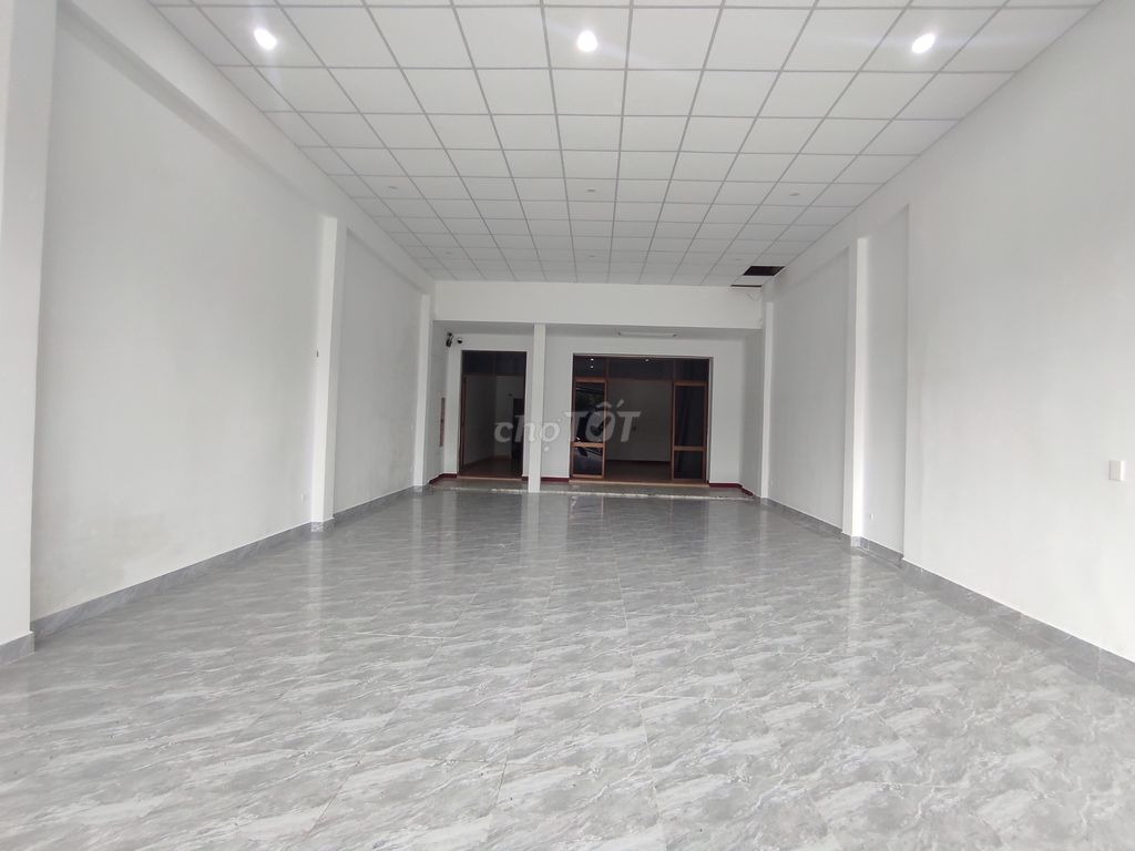 200 м²