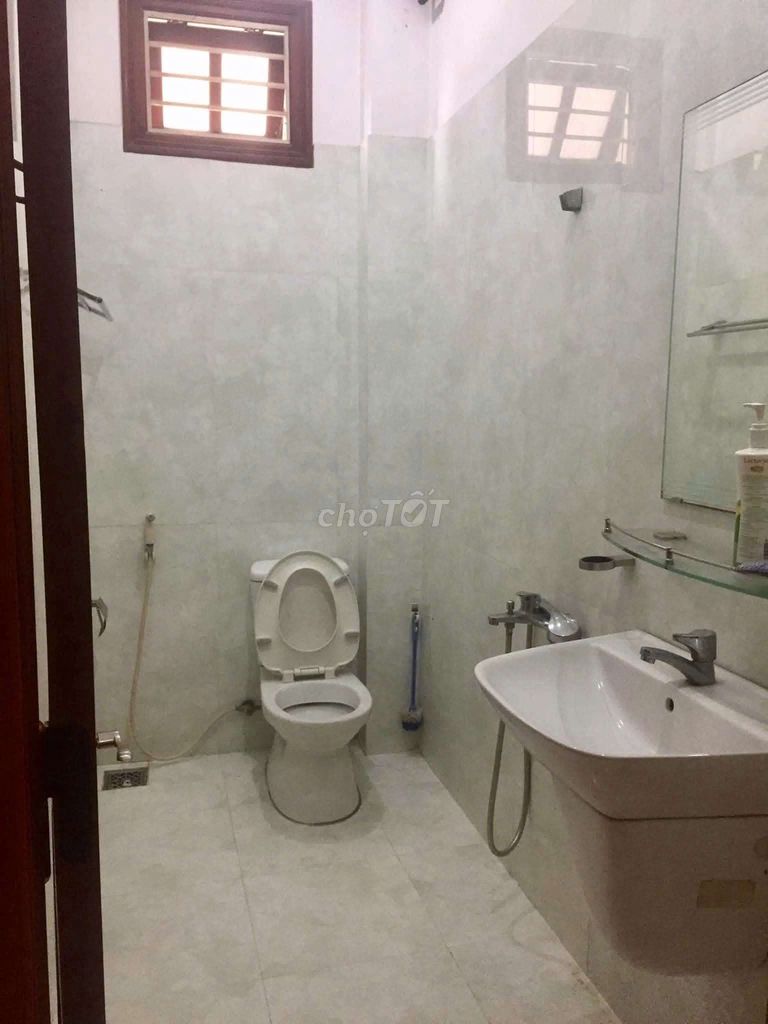 Дом, 7 спален · 92 м² 4