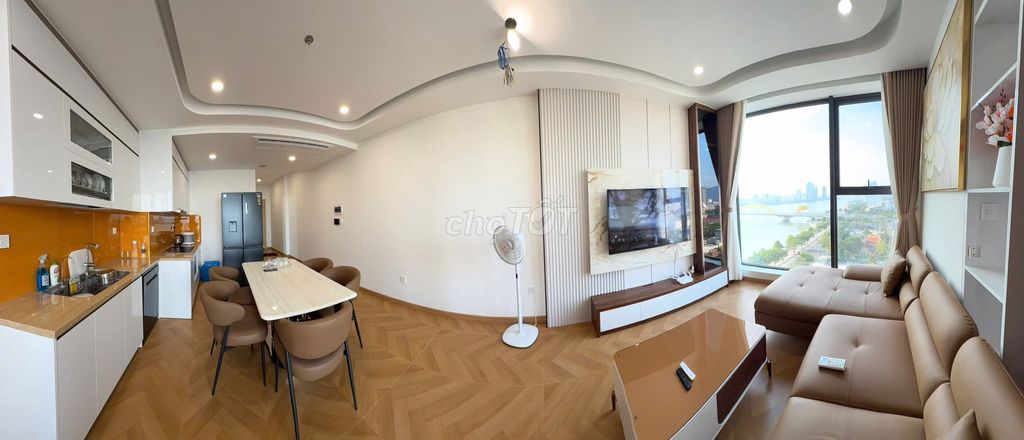 Квартира, 3 спальни · 100 м² 8