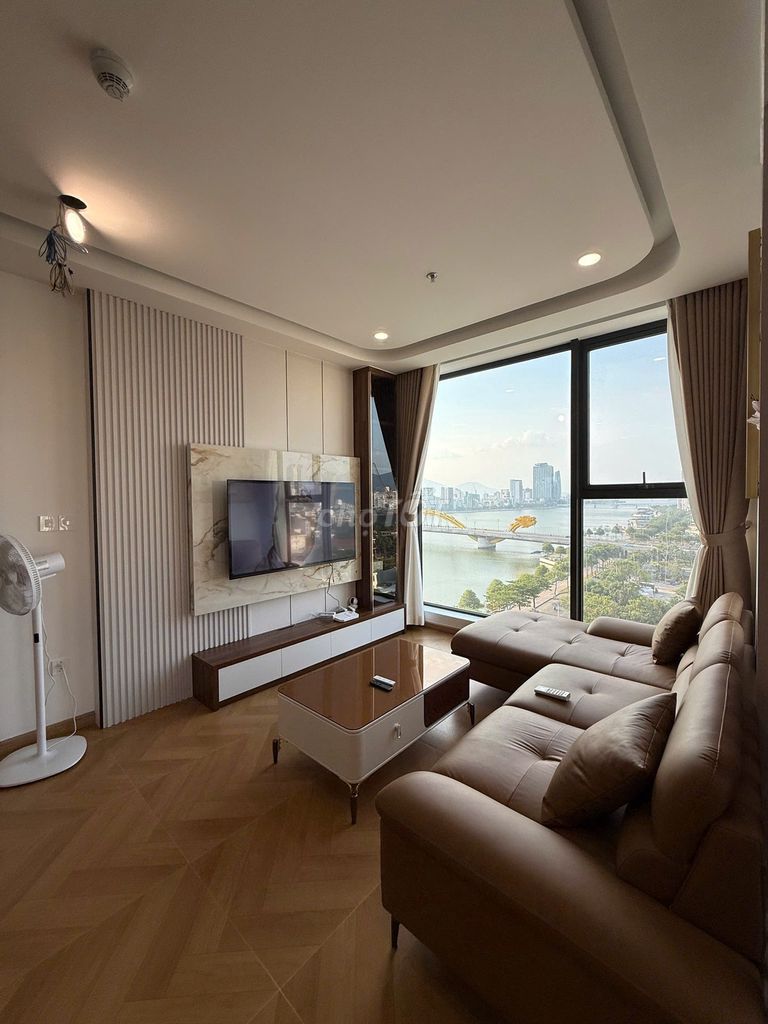 Квартира, 3 спальни · 100 м² 10