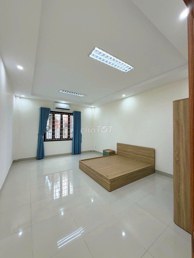 Дом, 5 спален · 100 м² 5