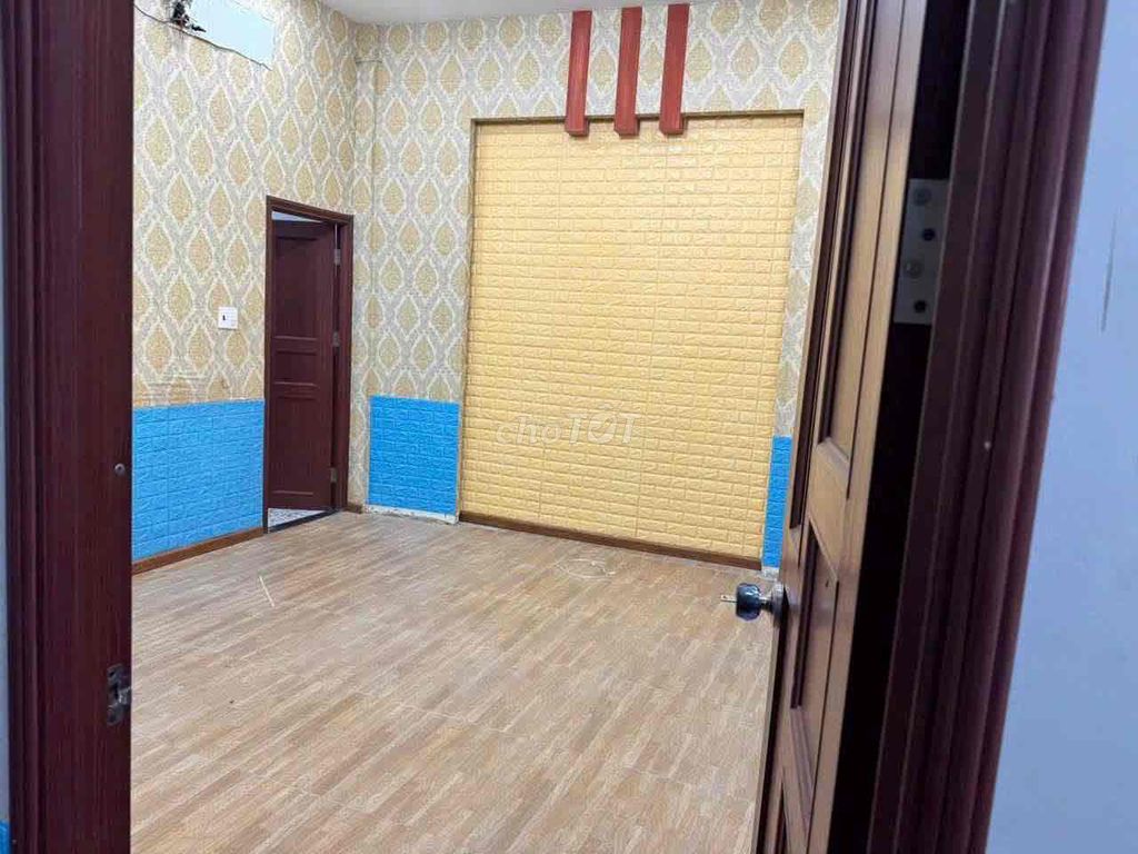 Дом, 5 спален · 200 м² 3