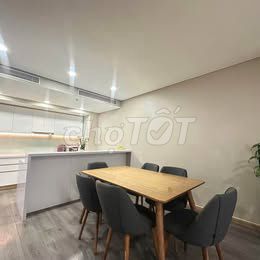Квартира, 3 спальни · 130 м² 4