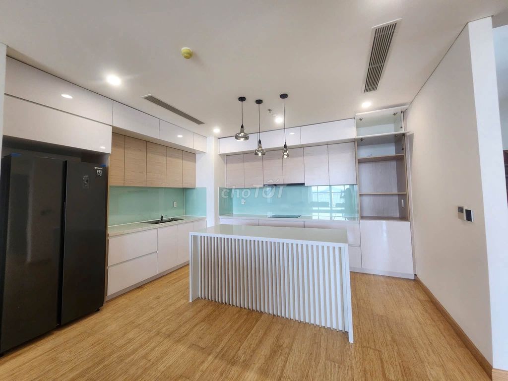 Квартира, 4 спальни · 350 м²