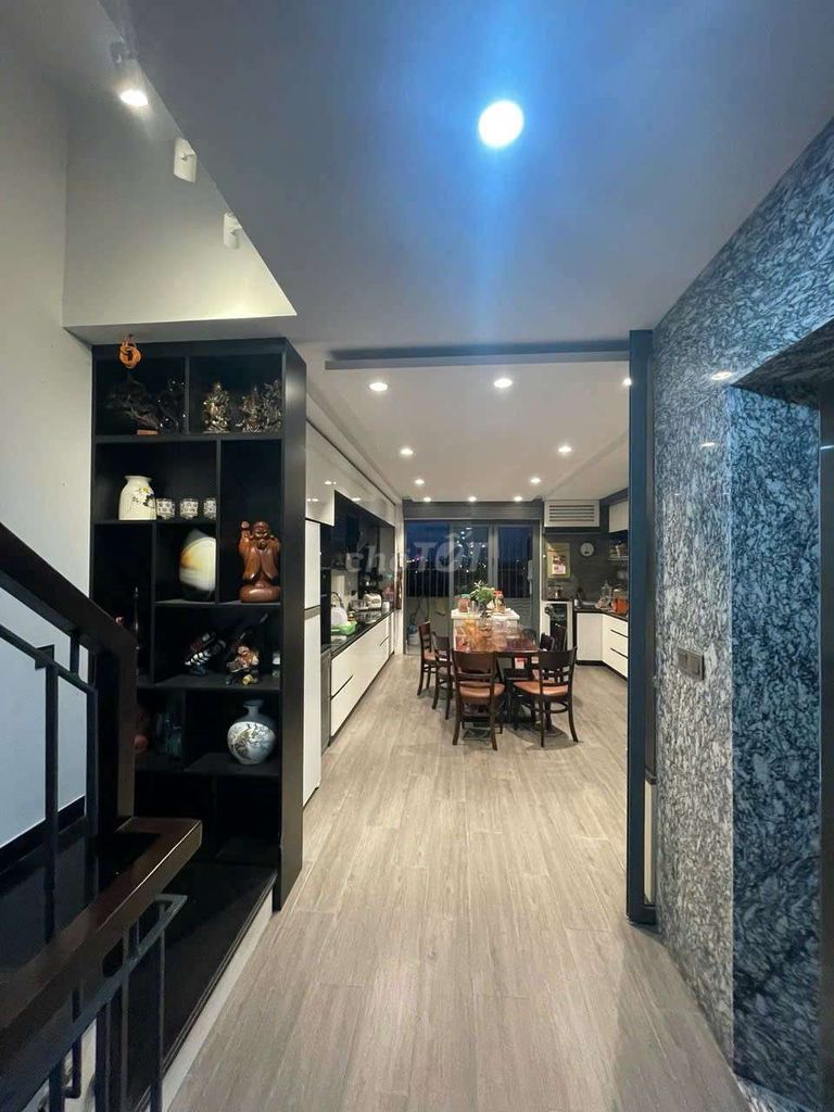 Дом, 5 спален · 105 м² 3