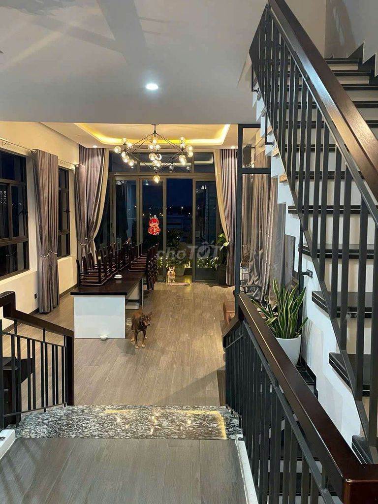Дом, 5 спален · 105 м² 6
