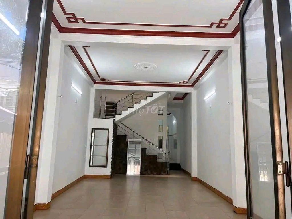 Дом, 5 спален · 80 м²