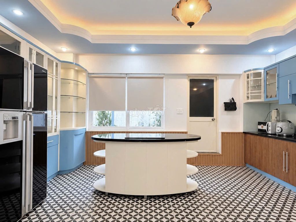 Квартира, 1 спальня · 70 м² 10