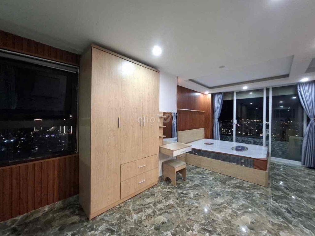 Квартира, 2 спальни · 70 м²