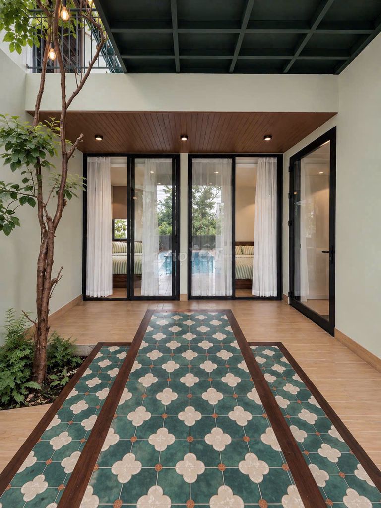 Дом, 5 спален · 250 м²