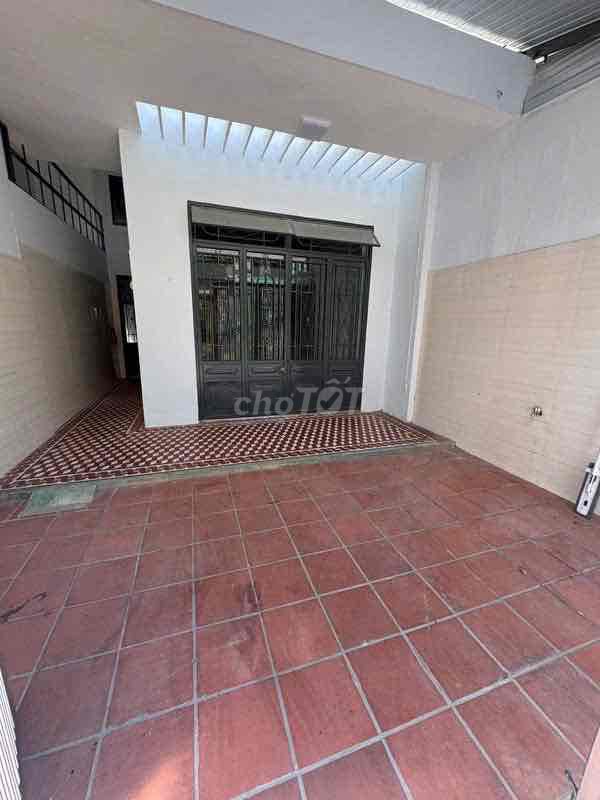 Дом, 5 спален · 100 м² 2