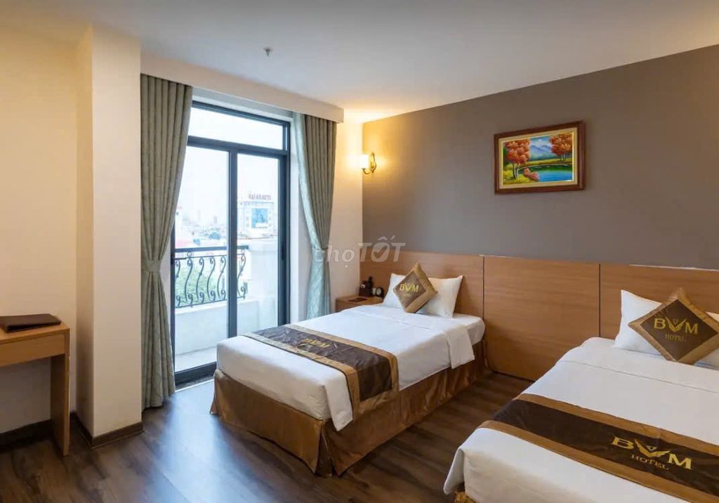 Дом, 11 спален · 100 м²