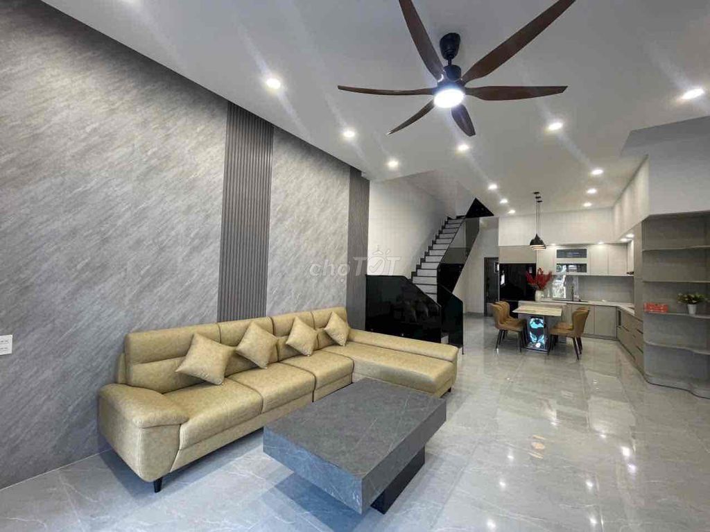 Дом, 3 спальни · 100 м² 2