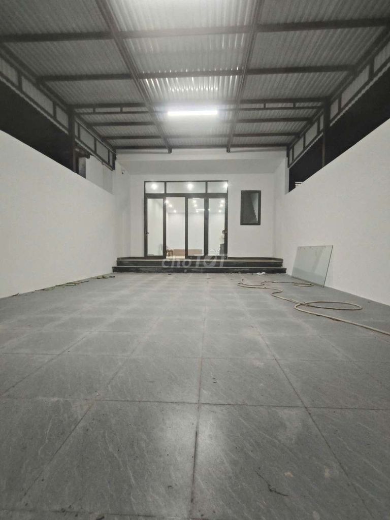 Дом, 2 спальни · 135 м²