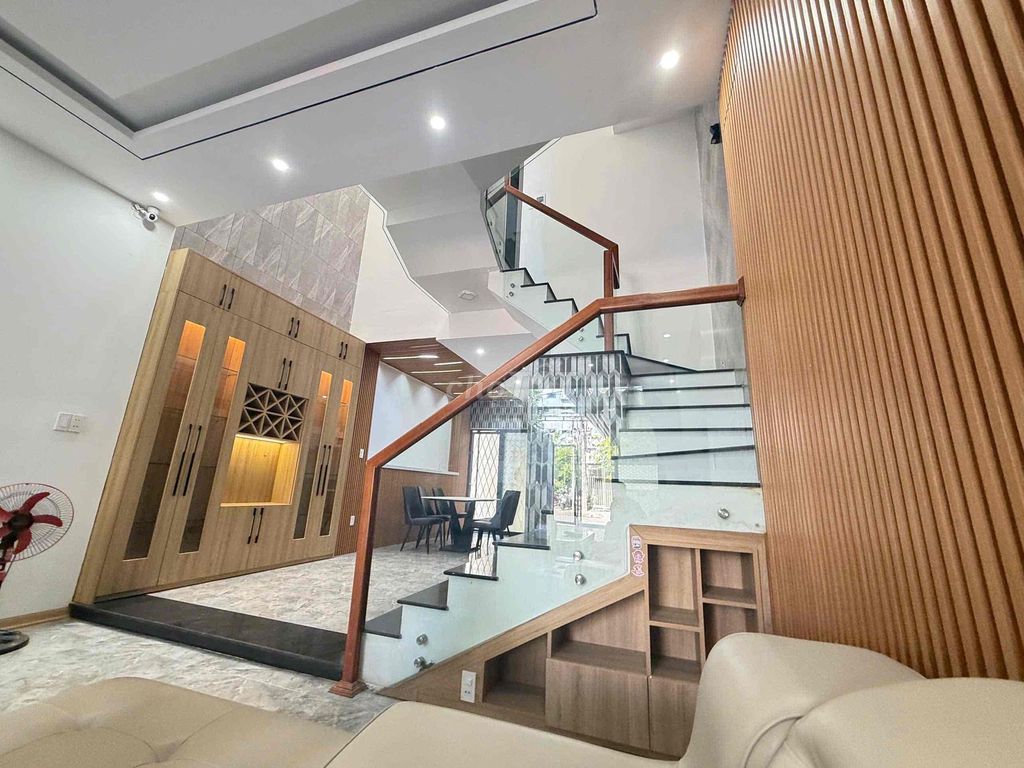 Дом, 4 спальни · 87.5 м² 5