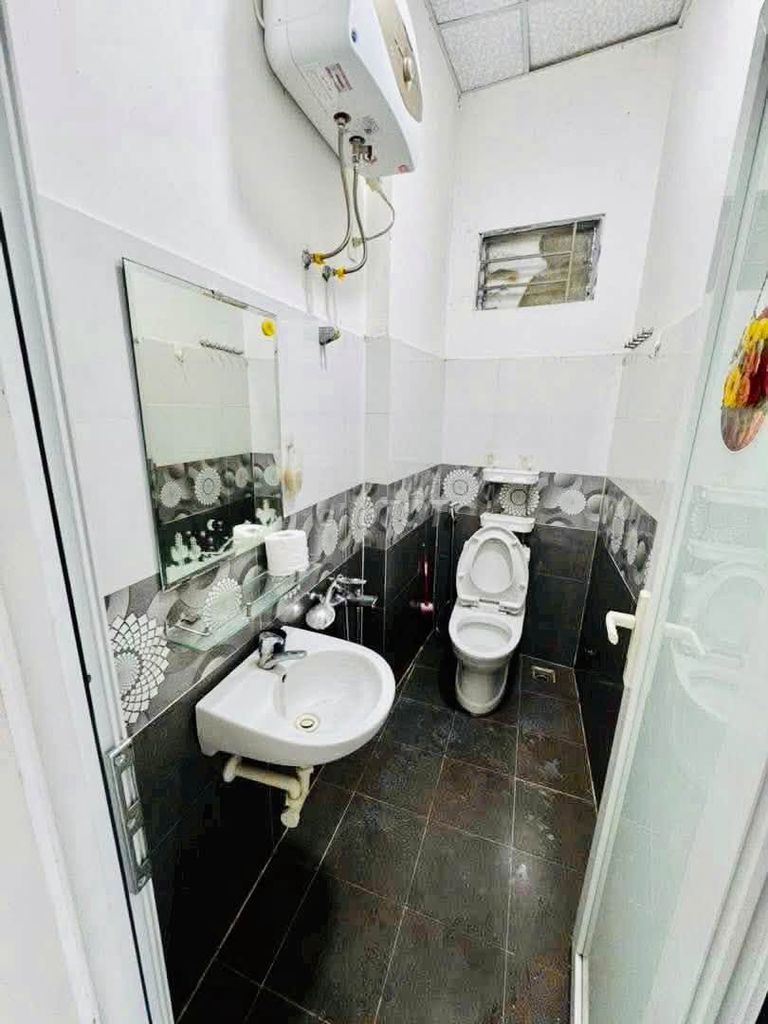 Дом, 4 спальни · 60 м² 3