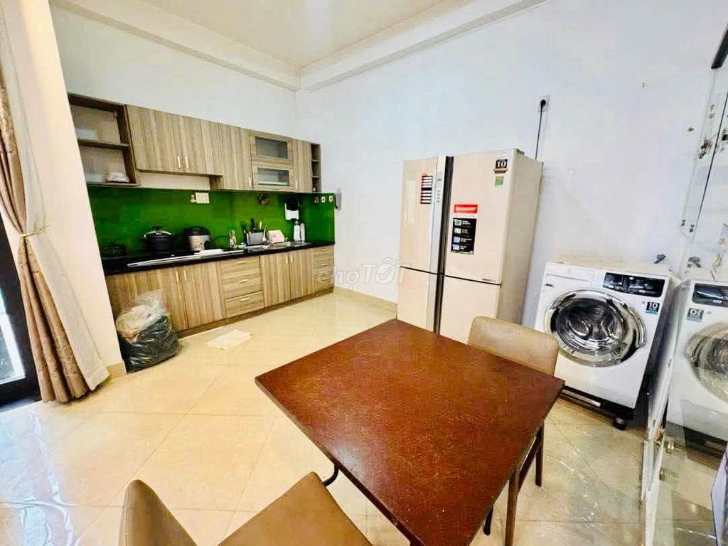 Дом, 4 спальни · 60 м² 5