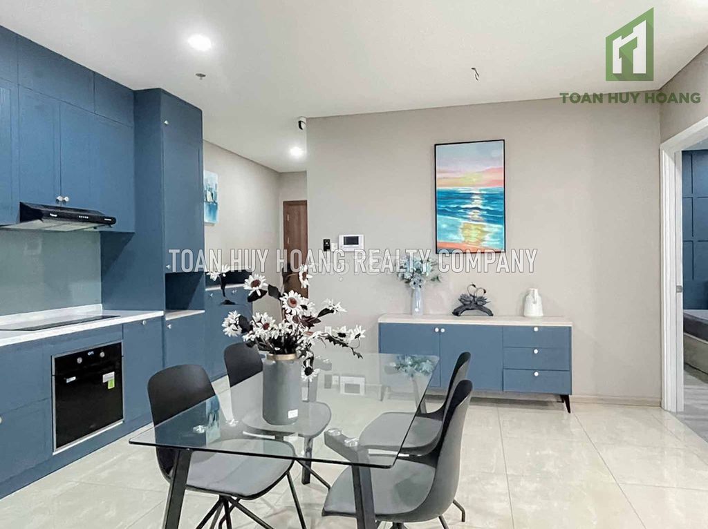Квартира, 3 спальни · 100 м² 4