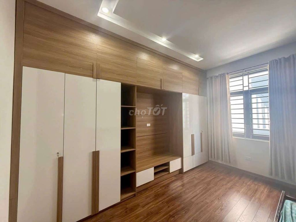 Дом, 5 спален · 100 м² 4