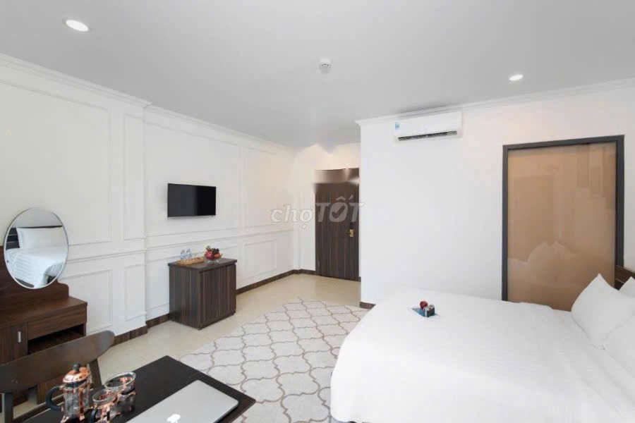 Дом, 11 спален · 180 м²