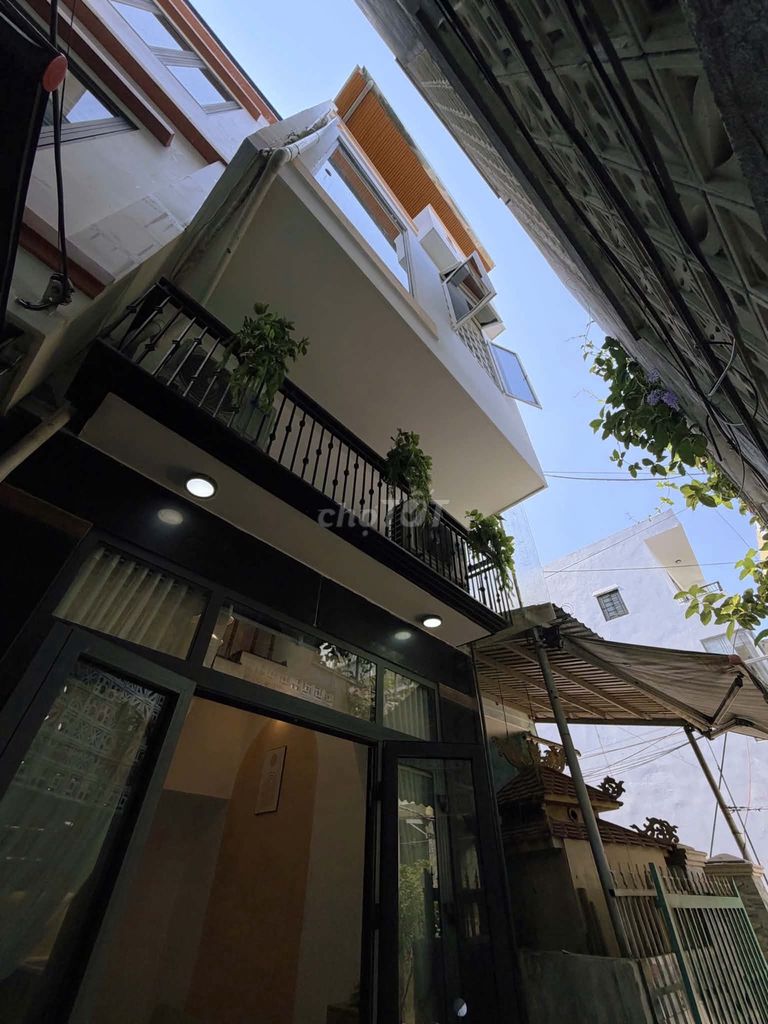 Дом, 3 спальни · 120 м²