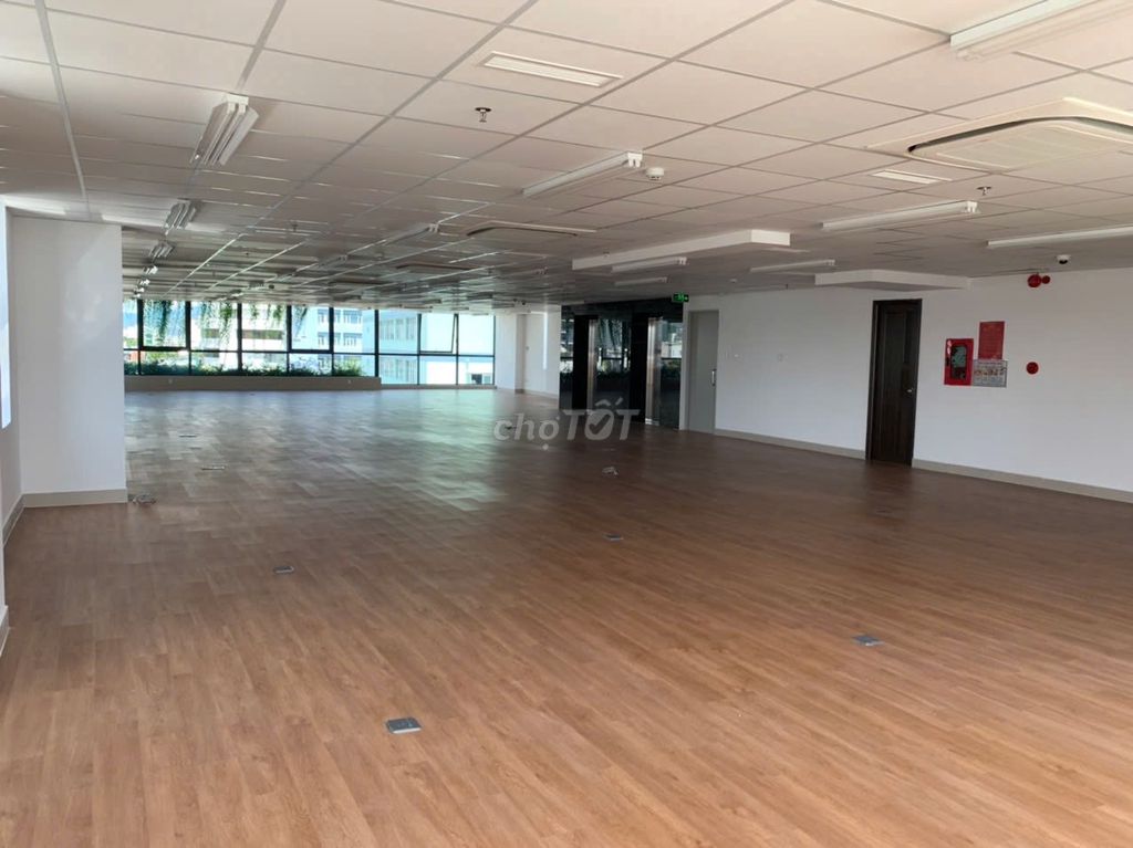 270 м²