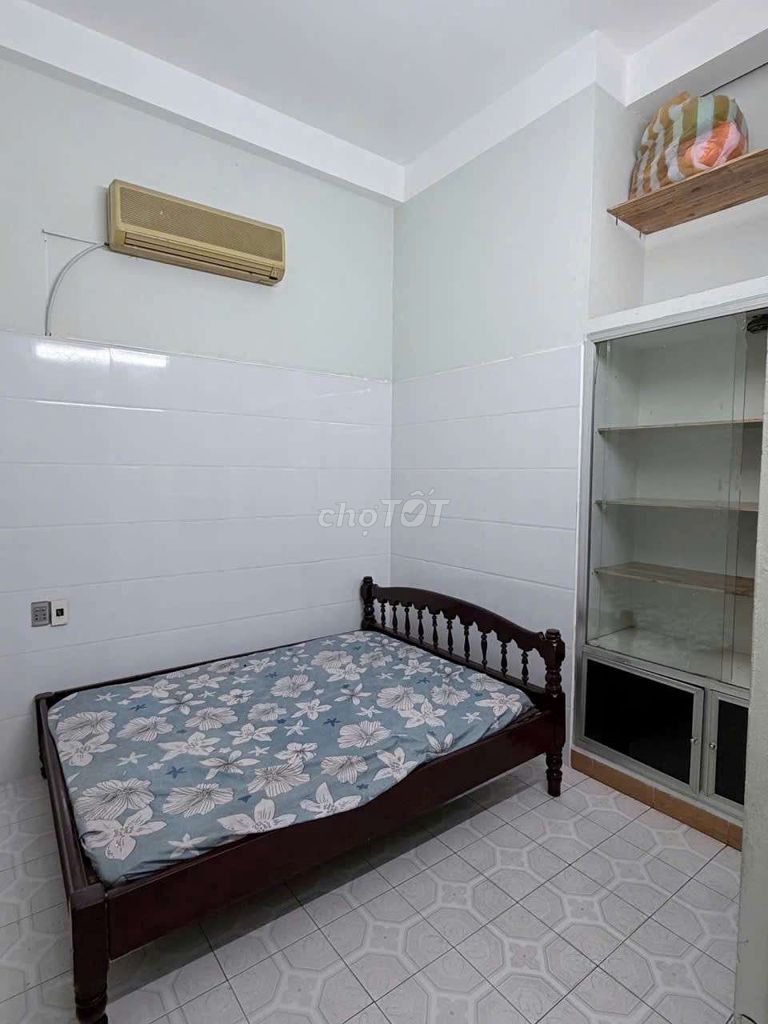 Дом, 4 спальни · 100 м² 9