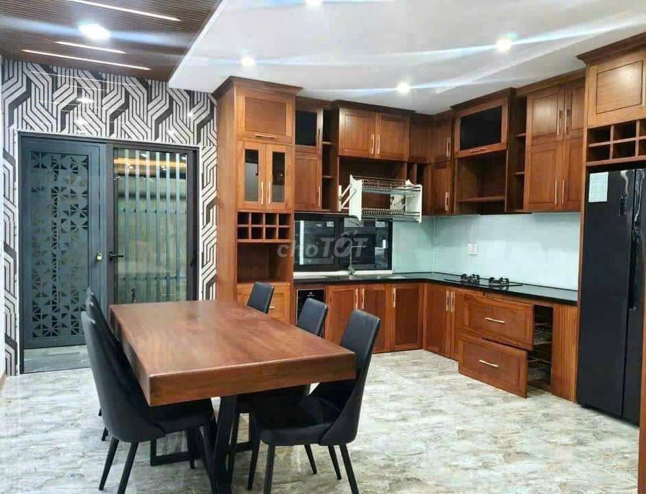 Дом, 3 спальни · 100 м² 3