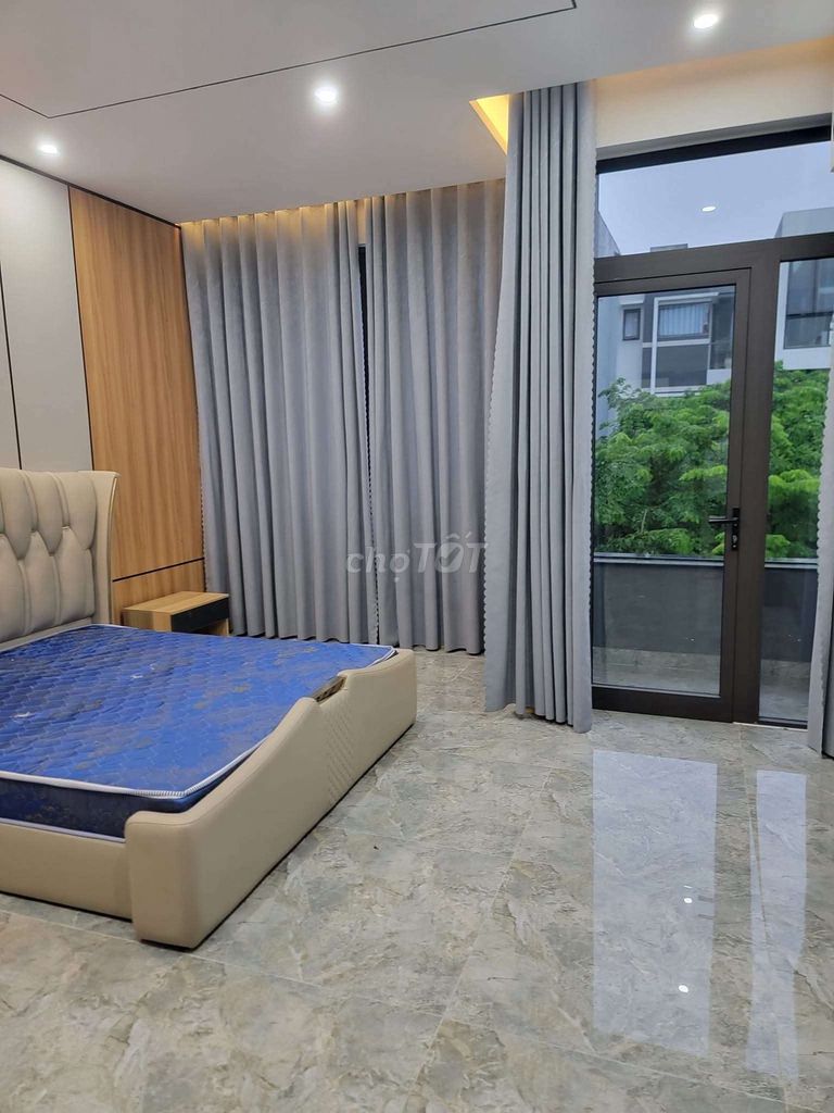 Дом, 3 спальни · 100 м² 5