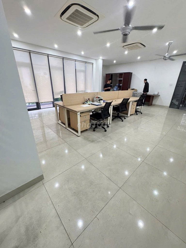 Дом, 3 спальни · 150 м²