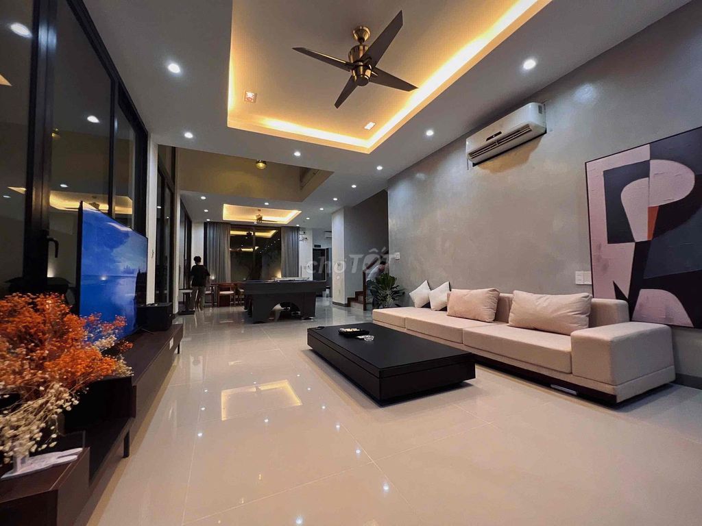 Дом, 6 спален · 200 м² 4
