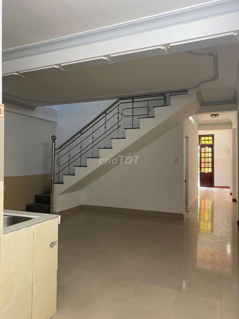 Дом, 3 спальни · 100 м² 2