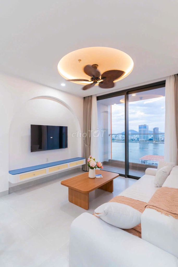 Квартира, 3 спальни · 92 м² 2