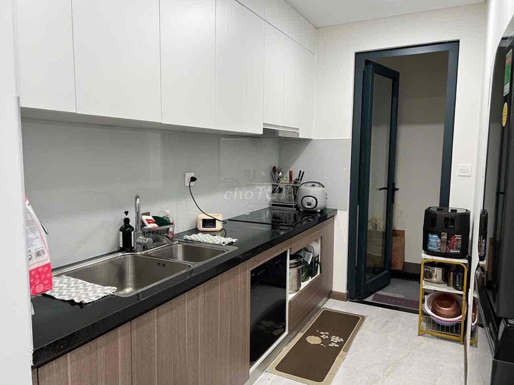 Квартира, 2 спальни · 70 м² 2