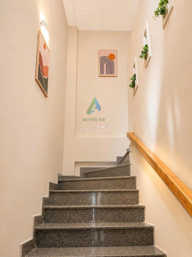 Дом, 4 спальни · 130 м² 2