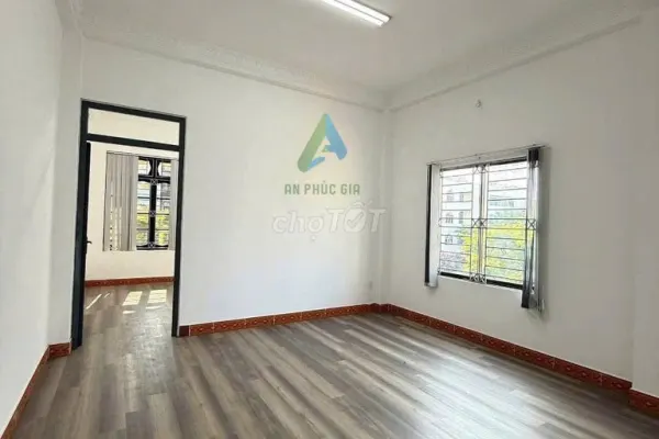 Дом, 5 спален · 75 м²