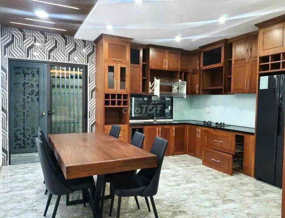 Дом, 3 спальни · 100 м² 3