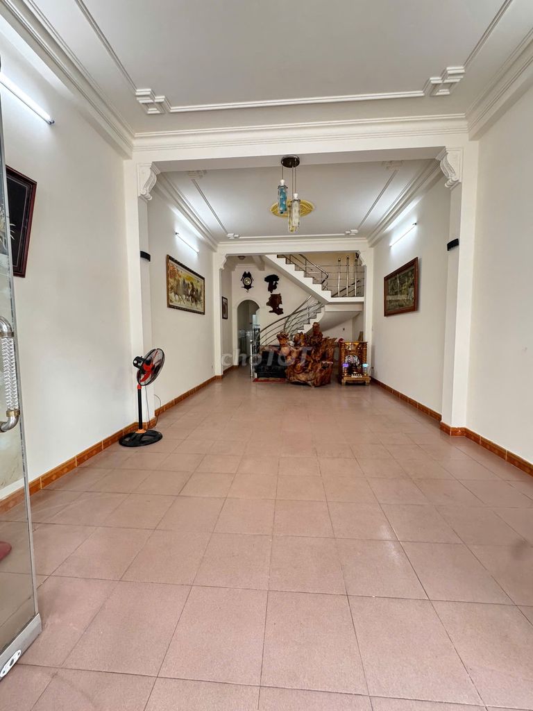 Дом, 6 спален · 95 м² 2