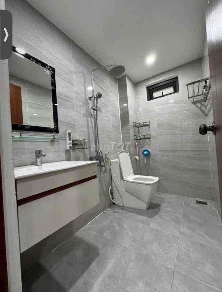 Дом, 4 спальни · 100 м² 3