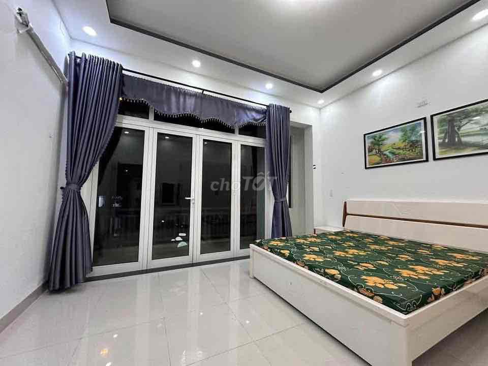 Дом, 3 спальни · 100 м² 3