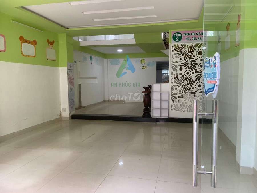 Дом, 3 спальни · 115 м²