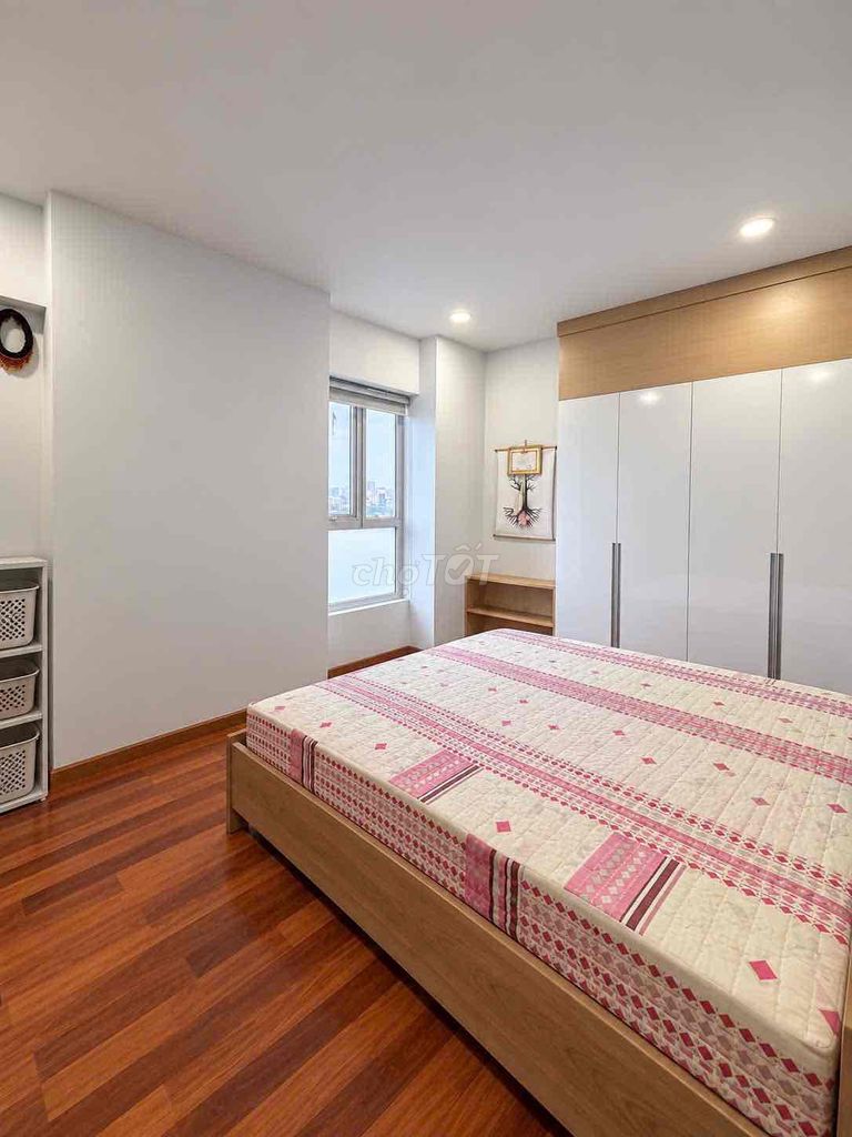Квартира, 2 спальни · 130 м² 6