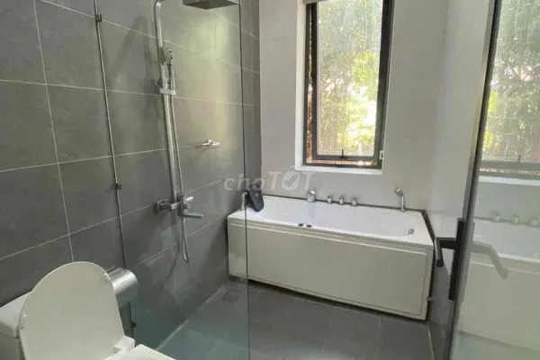 Дом, 5 спален · 93 м² 5