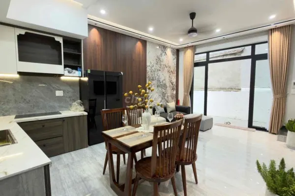Дом, 4 спальни · 40 м² 3