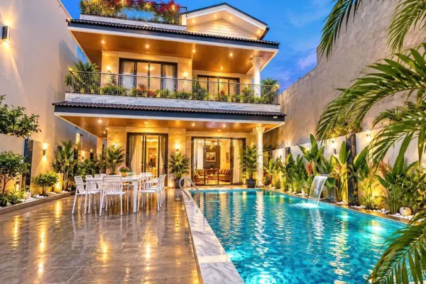 Дом, 6 спален · 370 м²